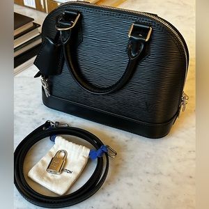 Louis Vuitton Alma BB - Black